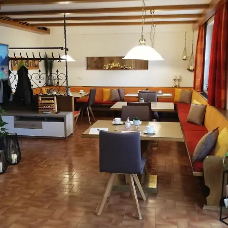 Haus Seppi ゲストハウス Neukirchen am Großvenediger
